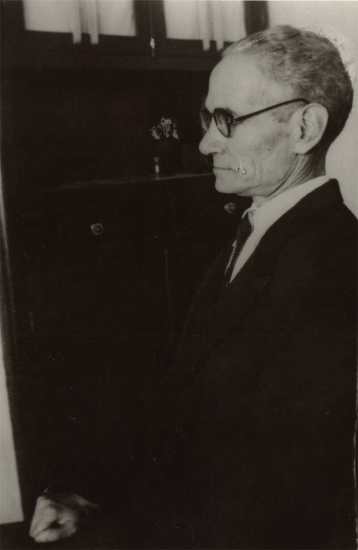 زندگینامه احمد کسروی - روشنفکری در میانه سنت و تجدد